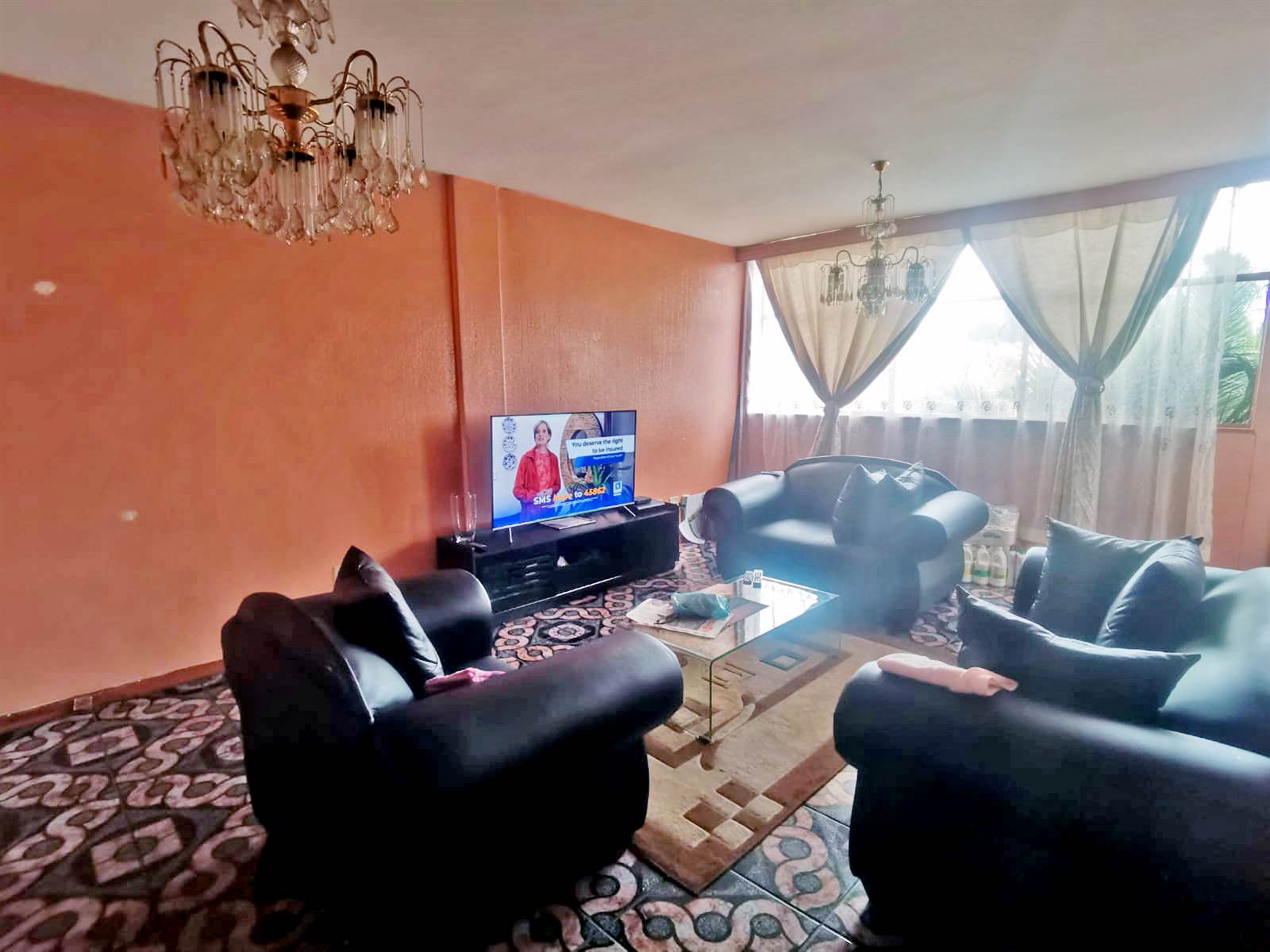 2.5 Bed Apartment in Benoni Central photo number 7