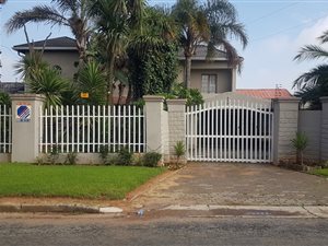 3 Bed House in Fishers Hill