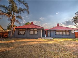 3 Bed House in Bonaero Park