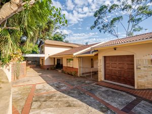 5 Bed House in Palmiet