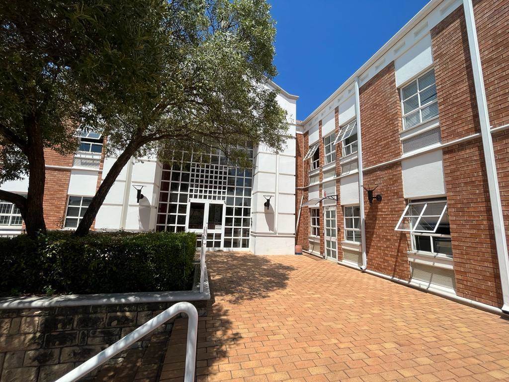 396  m² Commercial space in Fourways photo number 1