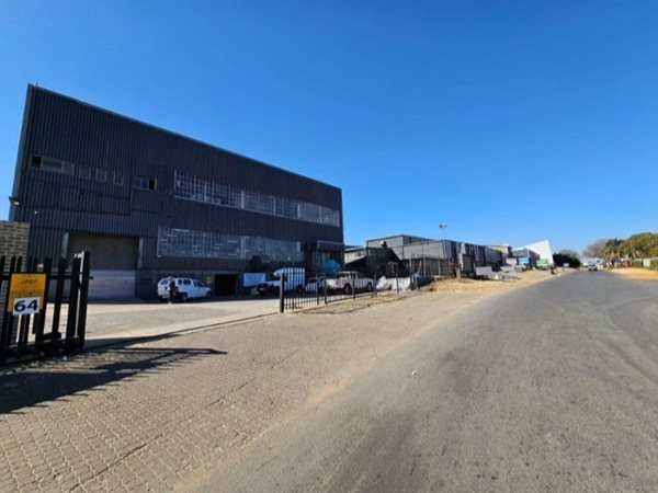 10 500  m² Industrial space