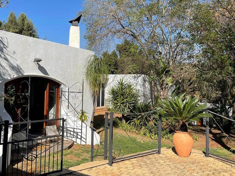 3 Bed House in Waterkloof Heights photo number 2