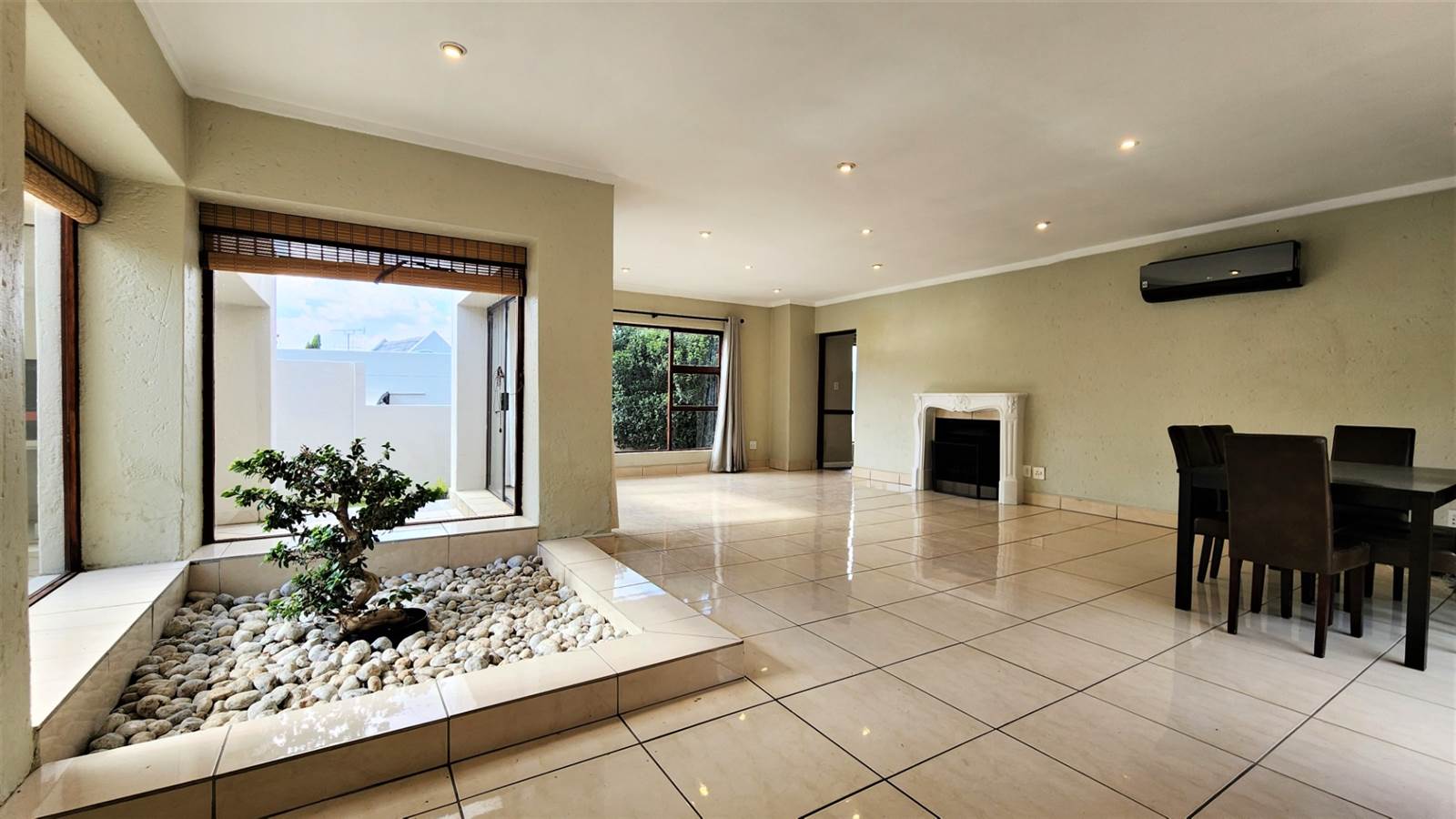 3 Bed House in Dainfern Golf Estate photo number 5
