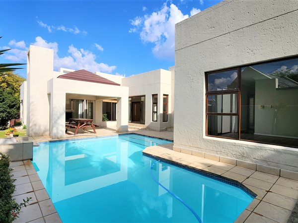3 Bed House in Dainfern Golf Estate