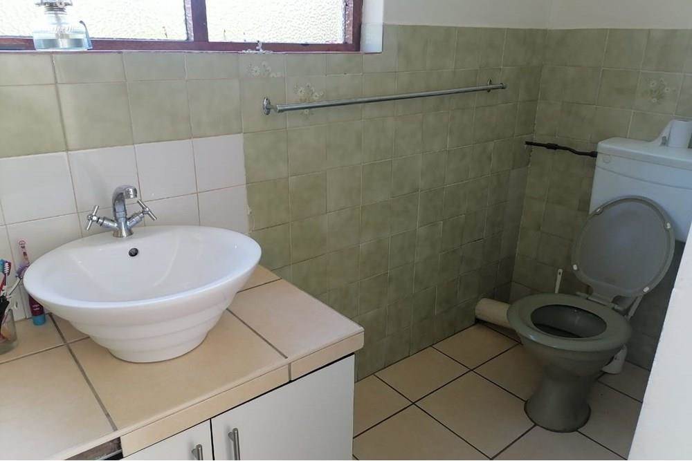 4 Bed House in Fort Beaufort photo number 18