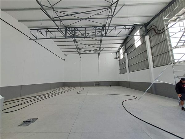 465  m² Industrial space