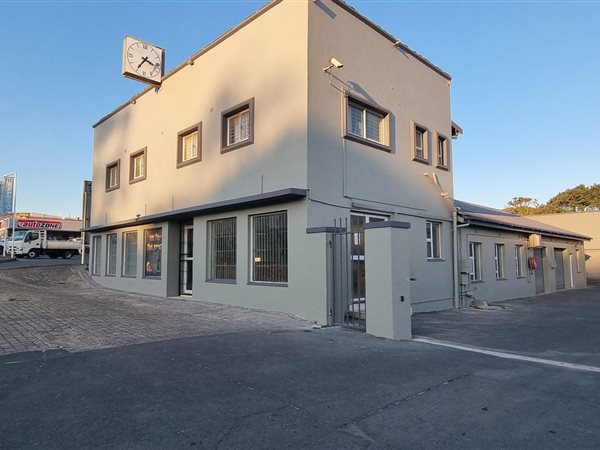 465  m² Commercial space