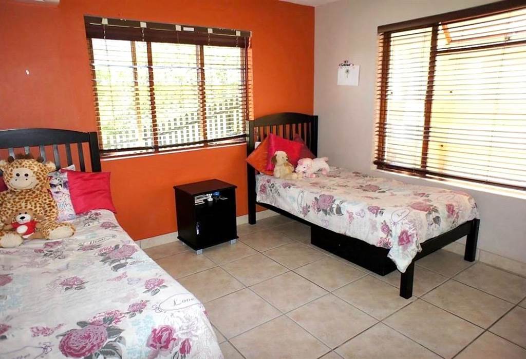 4 Bed Townhouse in Ballito photo number 15