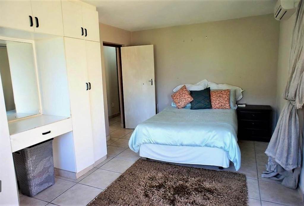 4 Bed Townhouse in Ballito photo number 13