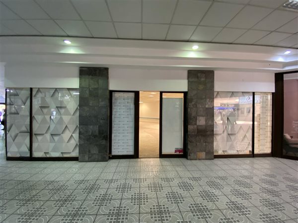 198  m² Retail Space