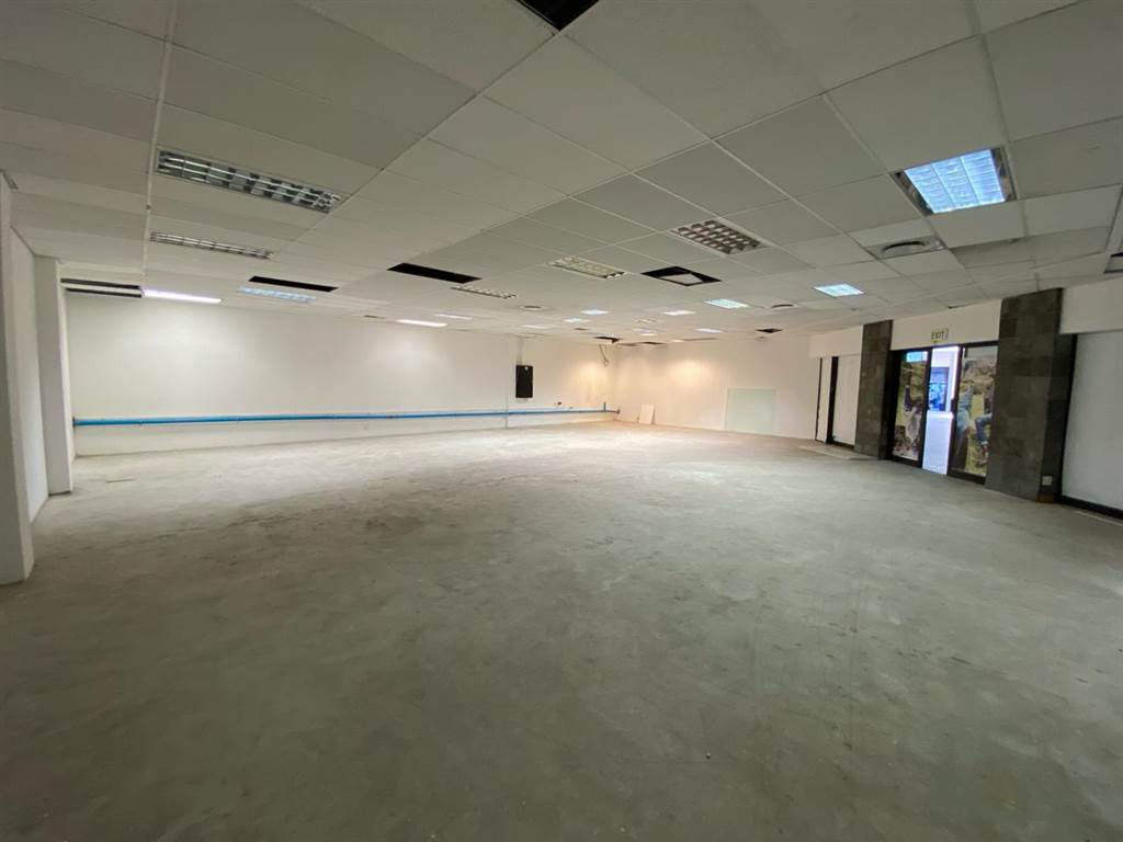 198  m² Retail Space in Somerset West Central photo number 7