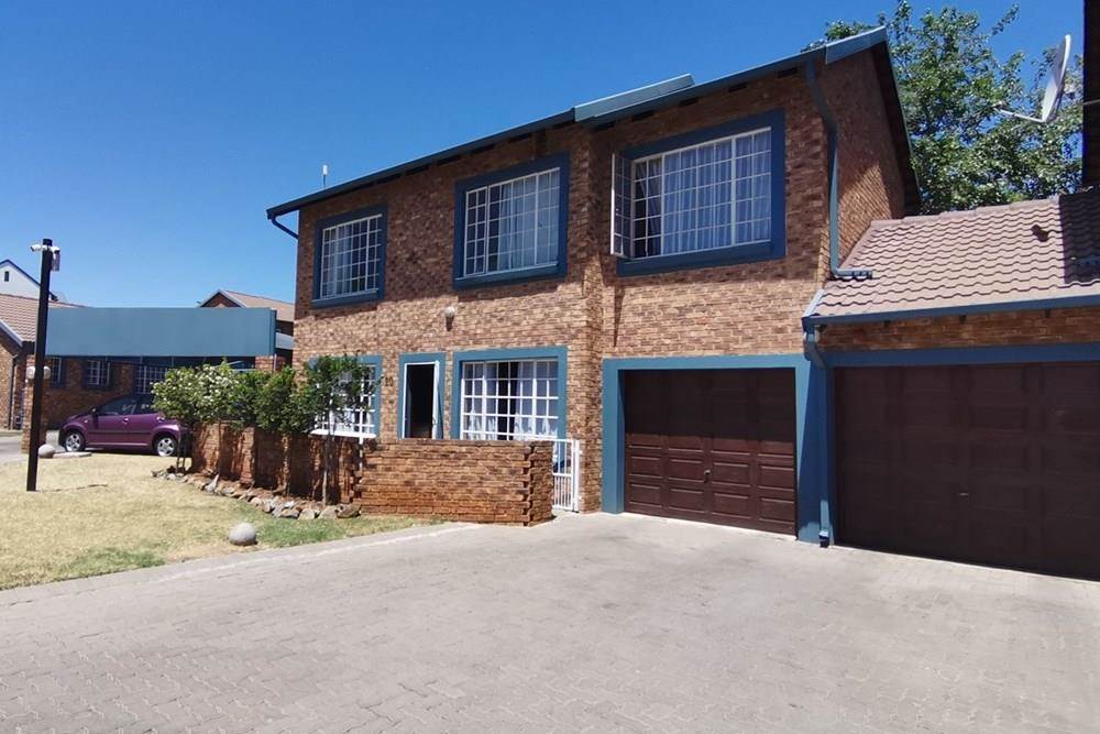 3 Bed Duplex in Greenstone Hill photo number 16