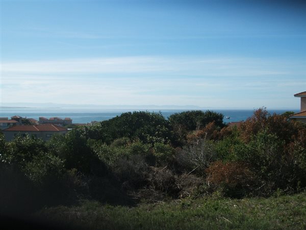 696 m² Land available in St Francis Bay