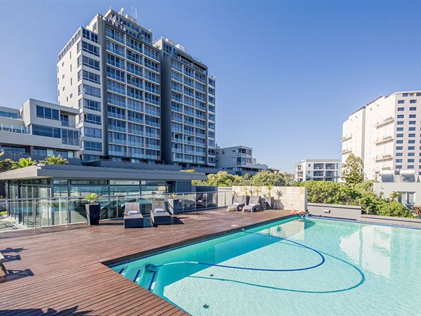 2 Bed Apartment in Bloubergstrand