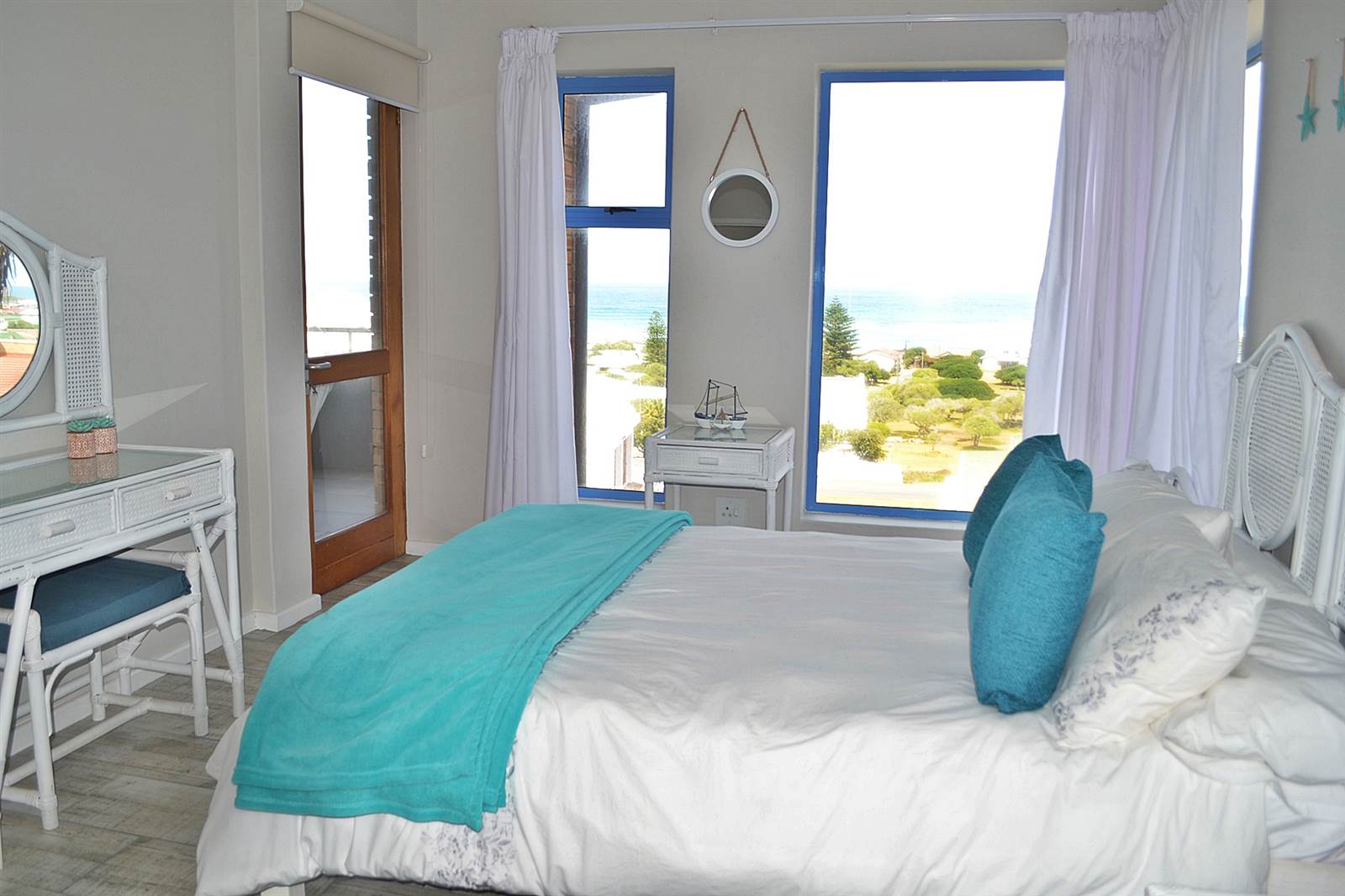 4 Bed House in Agulhas photo number 14