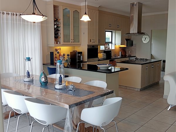 3 Bedroom House 3 Bedroom House