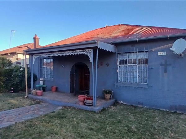2 Bedroom House 2 Bedroom House
