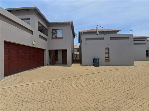 3 Bed Townhouse