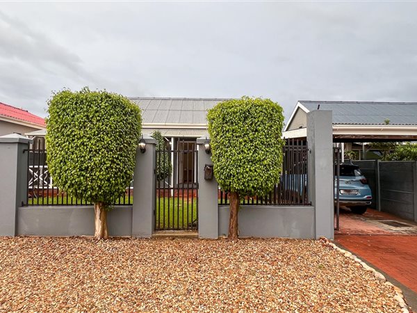 2 Bedroom House 2 Bedroom House