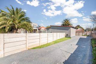 3 Bed House in Alberton photo number 19