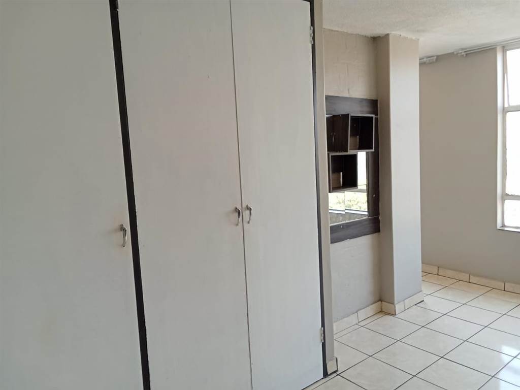 1 Bed Apartment in Pretoria North photo number 9