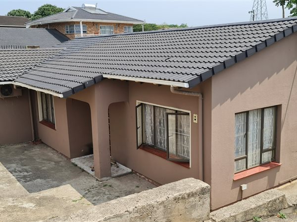 4 Bedroom House 4 Bedroom House