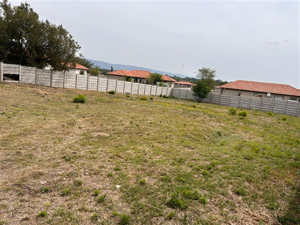 840 m² Land available in Brits Central