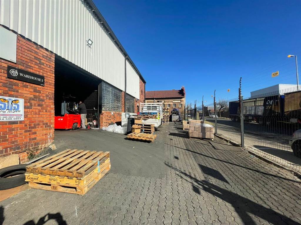 1725  m² Industrial space in Booysens Reserve photo number 3