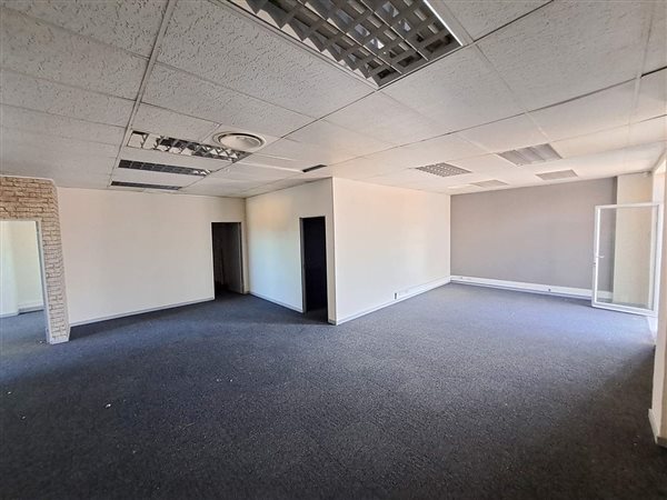 150  m² Office Space