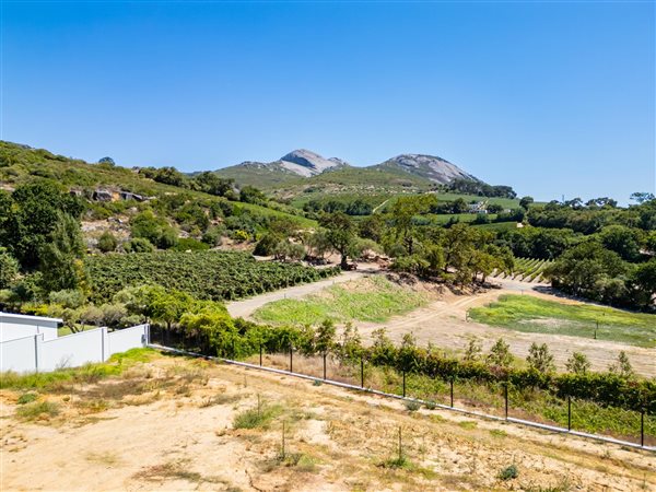 730 m² Land 730 m² Land