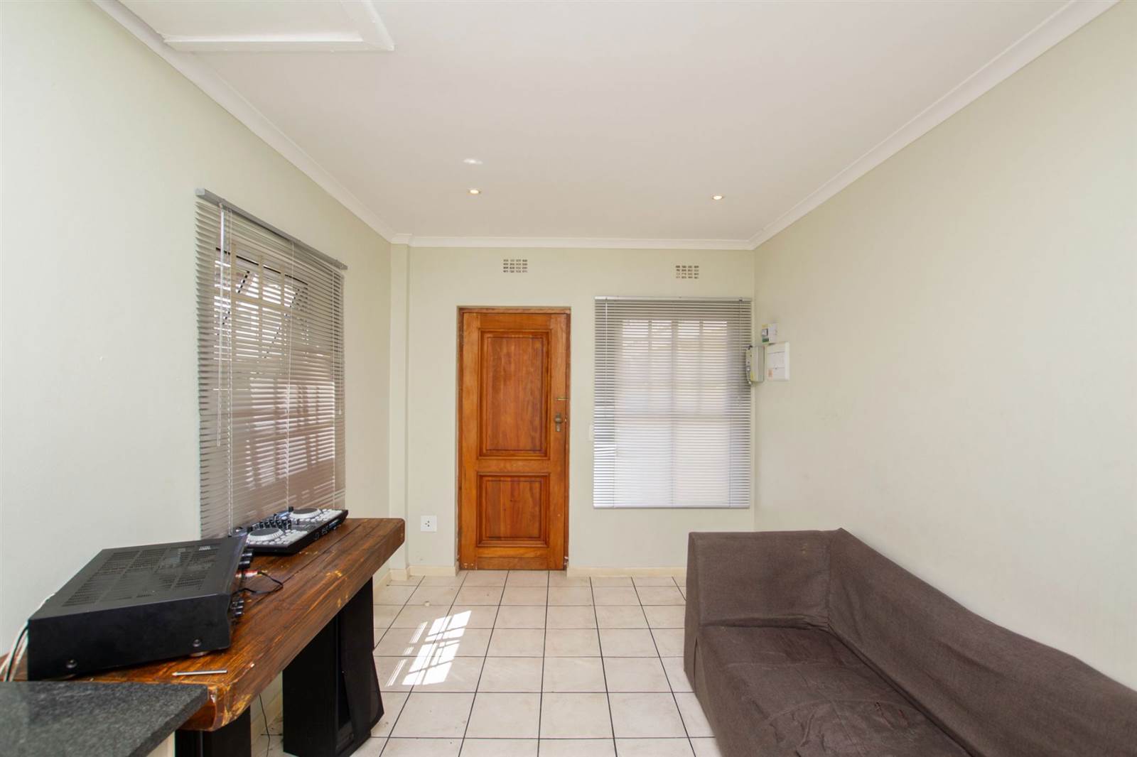 1 Bed Apartment in Stellenbosch Central photo number 5