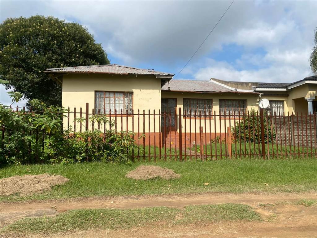 4 Bed House in Vryheid photo number 1