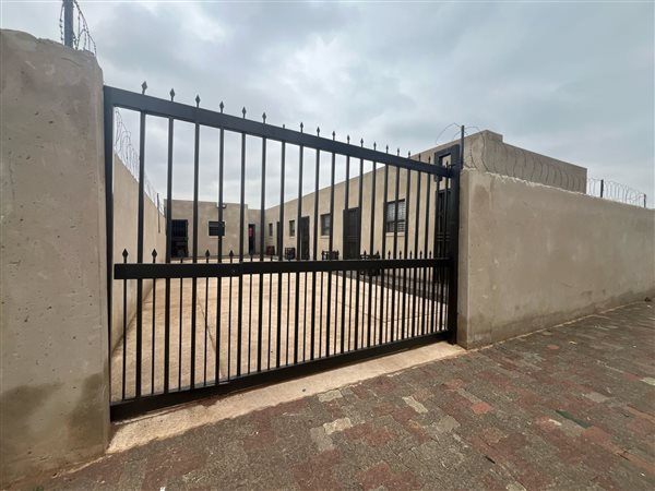 1 Bedroom House 1 Bedroom House