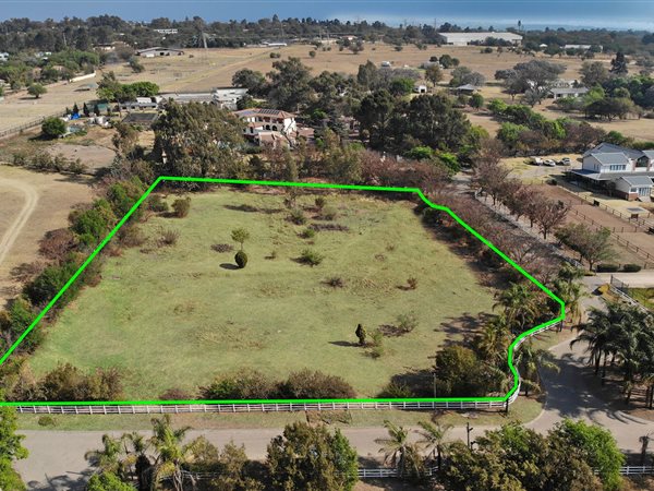 1.2 ha Land available in Beaulieu