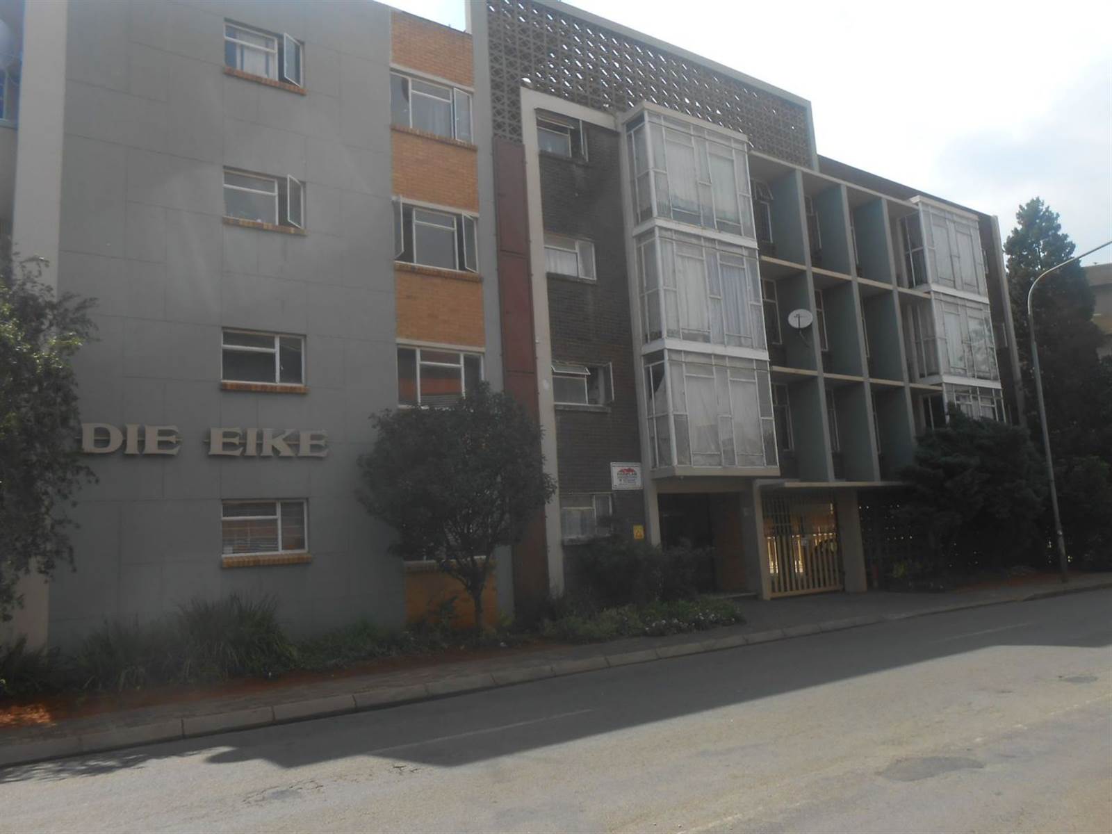 3 Bed Apartment in Potchefstroom Central photo number 3