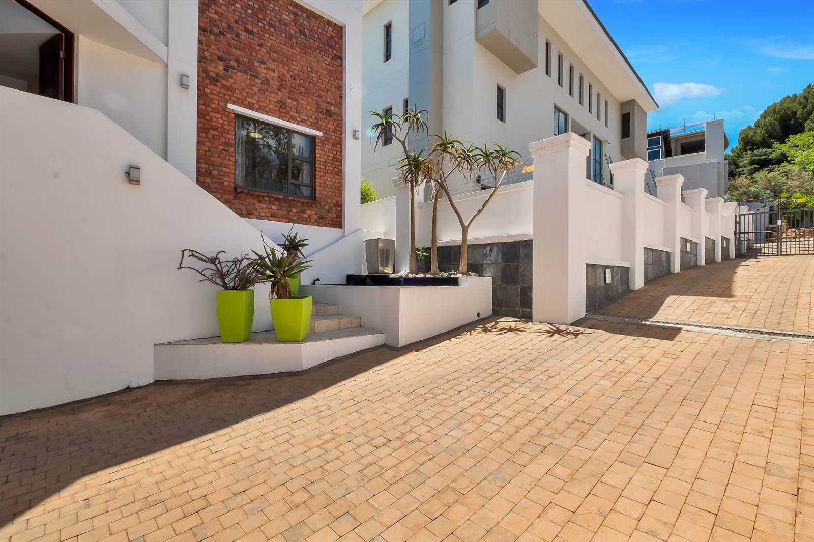 3 Bed House in Northcliff photo number 1