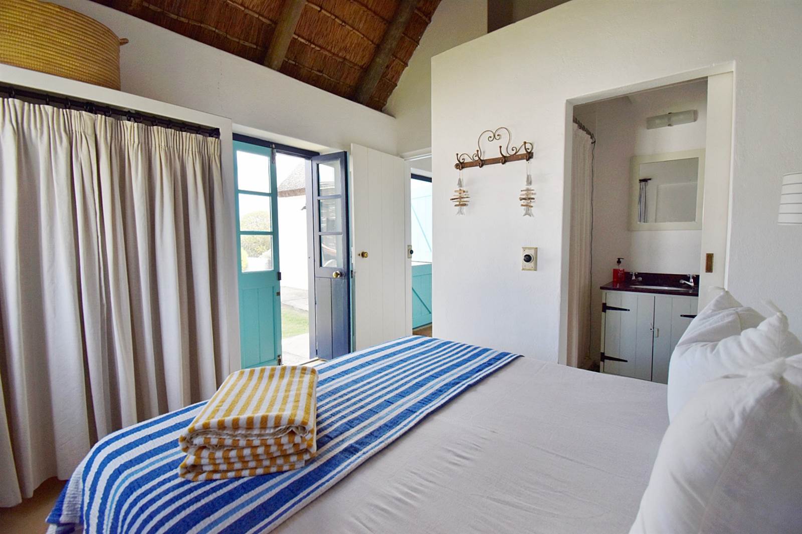 3 Bed House in Struisbaai photo number 12