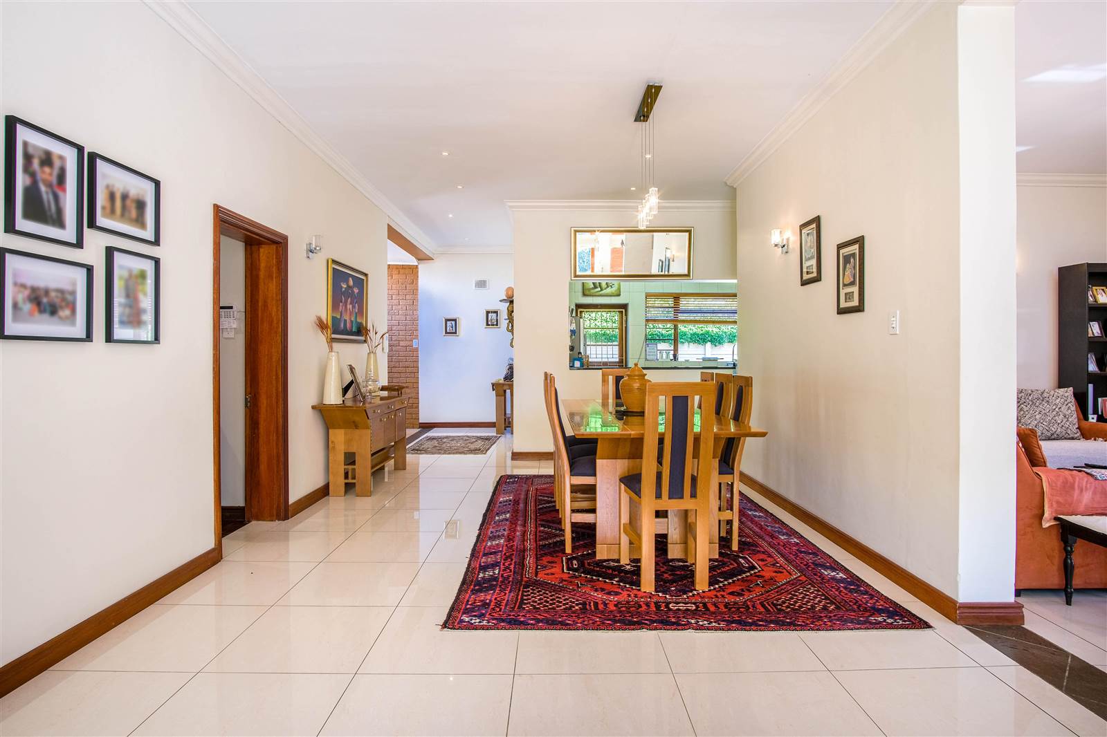 5 Bed House in Wynberg Upper photo number 4