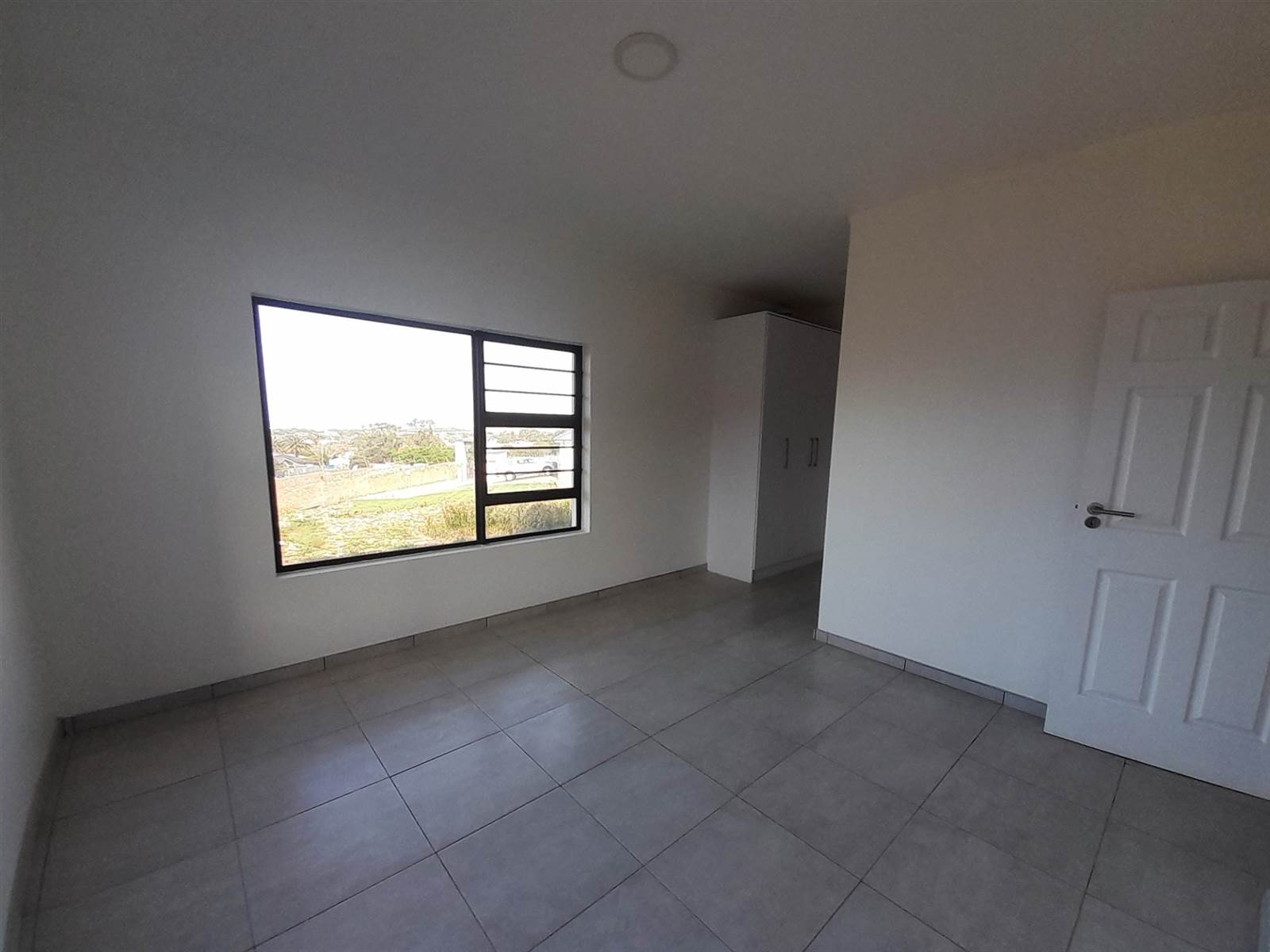 3 Bed House in Jeffreys Bay photo number 6