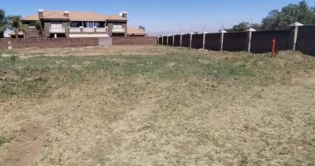 949 m² Land available in Helderwyk photo number 2