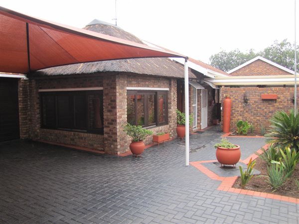 2 Bedroom Townhouse 2 Bedroom Townhouse