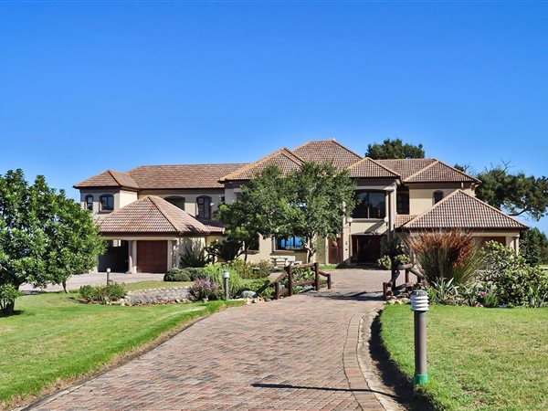 14 Bedroom House 14 Bedroom House