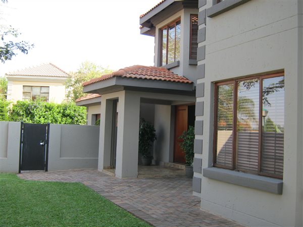 5 Bed House in Highveld