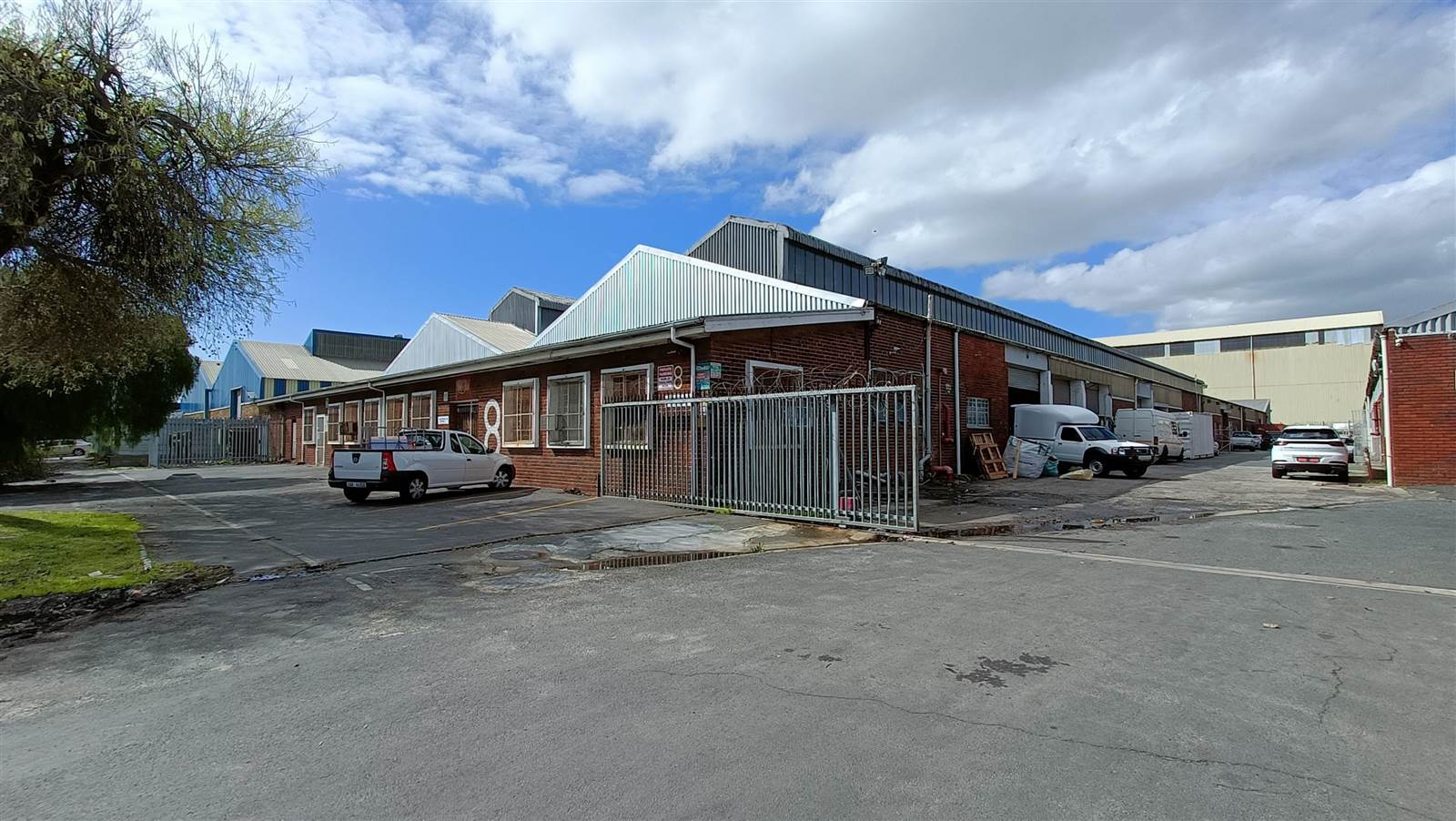 1855  m² Industrial space in Epping photo number 1