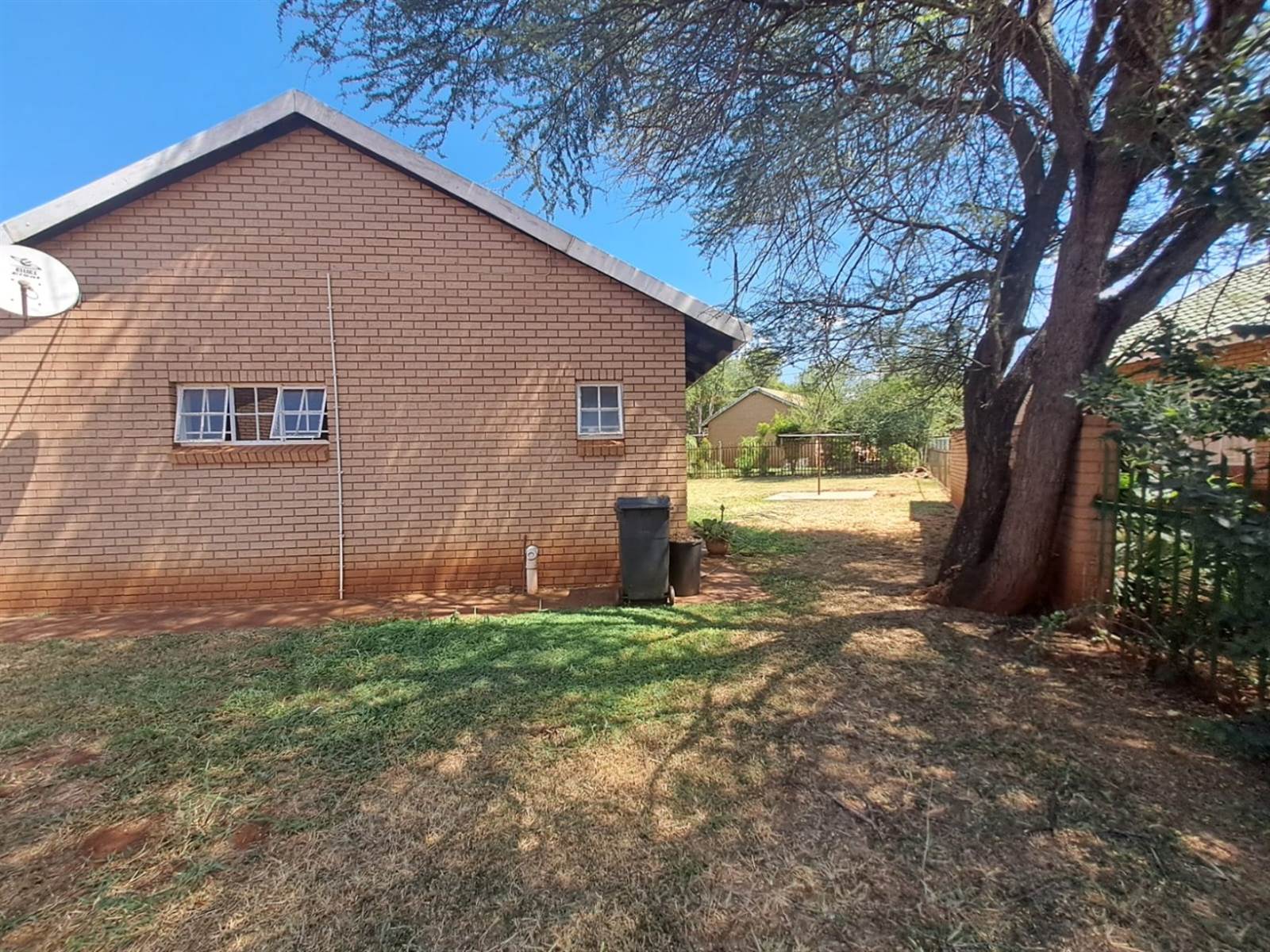 2 Bed House in Thabazimbi photo number 3