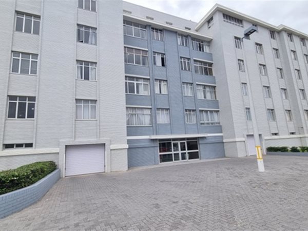 3 Bed Flat in Summerstrand