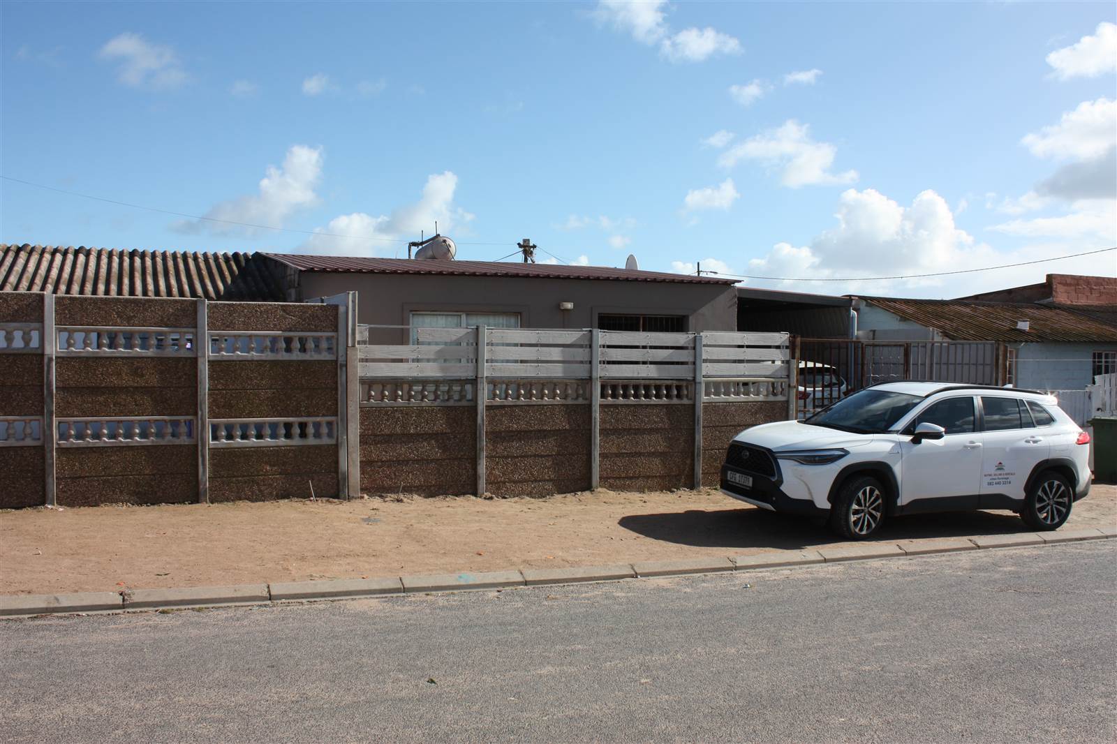 4 Bed House in Louwville photo number 1