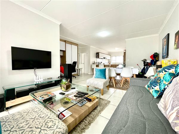 2 Bed Apartment in Blyde Riverwalk Estate