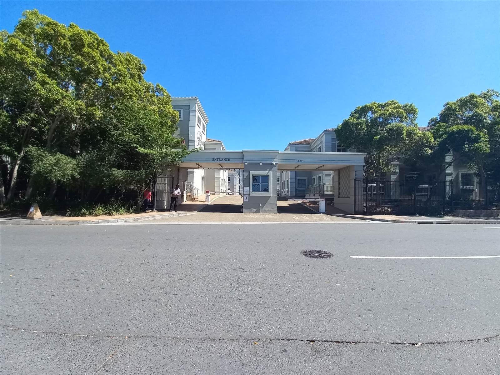 604  m² Commercial space in Pinelands photo number 2
